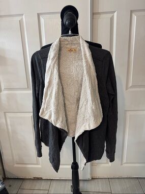 Hollister Black Open-Front Cardigan with Cream Sherpa Lining